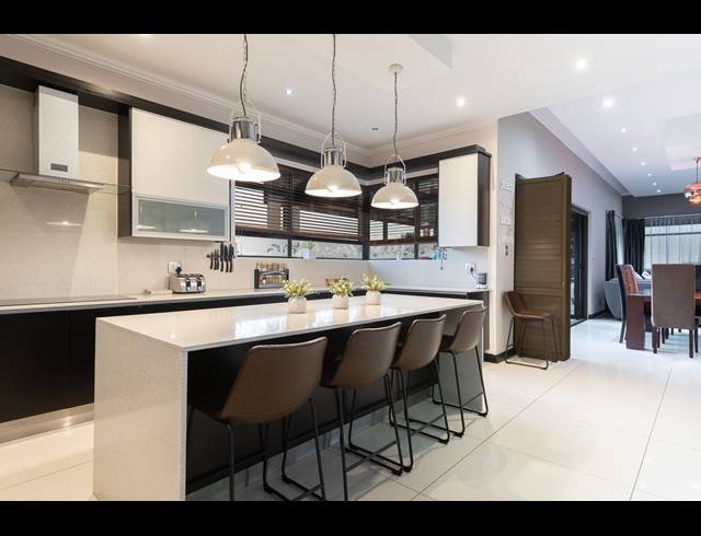 4 BEDROOM HOUSE FOR SALE IN EYE OF AFRICA ESTATE